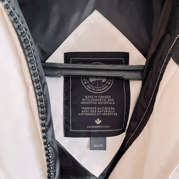 **SOLD** Authentic Canada Goose Black Label Lorette Parka - Picture 8 of 15